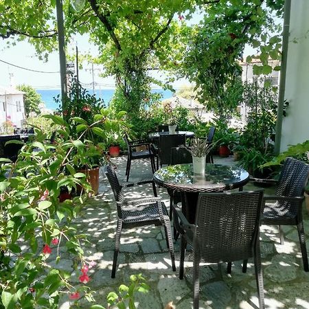 Hotel Erato Chorefton Exterior photo
