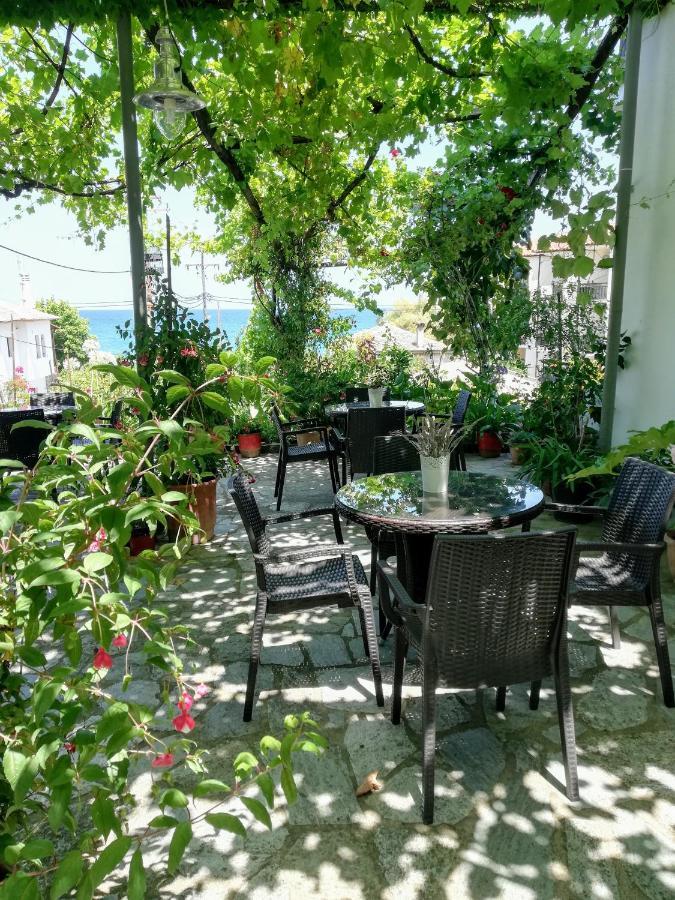 Hotel Erato Chorefton Exterior photo