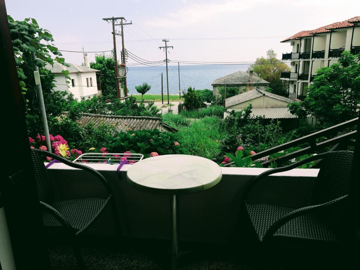 Hotel Erato Chorefton Exterior photo